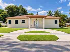 1720 Nw 15th Ter - Photo 1 of 1