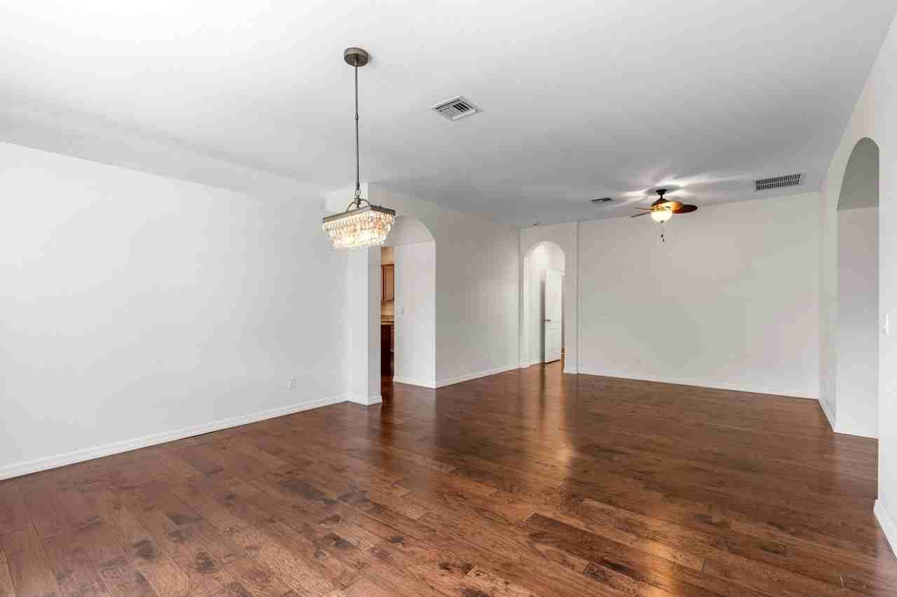 102 Crab Cay Way - Photo 5 of 26