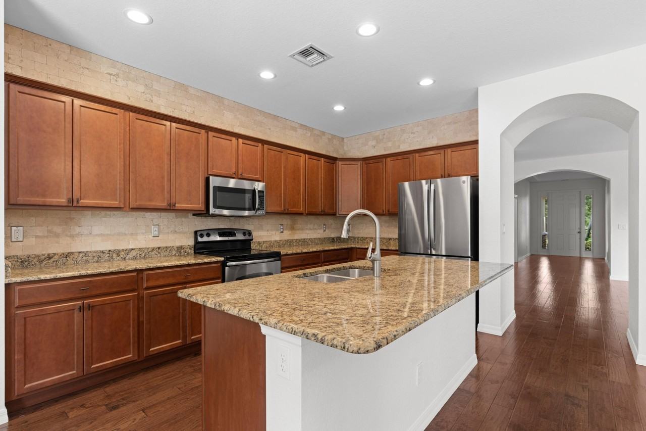 102 Crab Cay Way - Photo 7 of 26