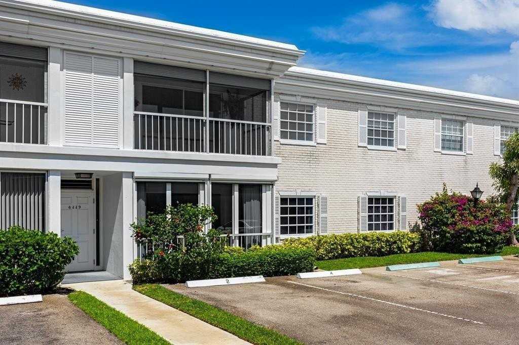 6449 Bay Club Dr #4 - Photo 3 of 15