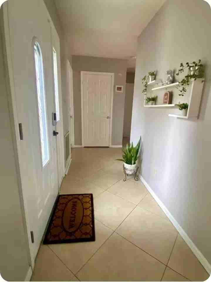 122 Riomar Dr - Photo 3 of 17