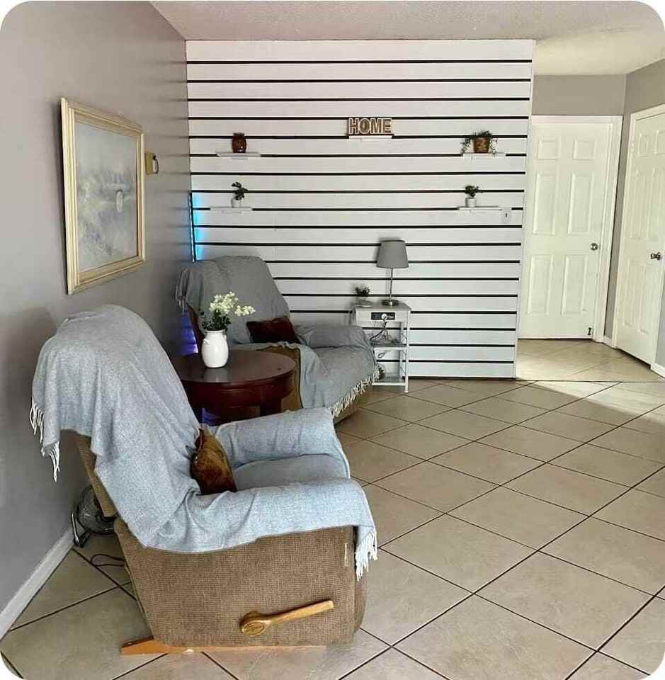 122 Riomar Dr - Photo 5 of 17