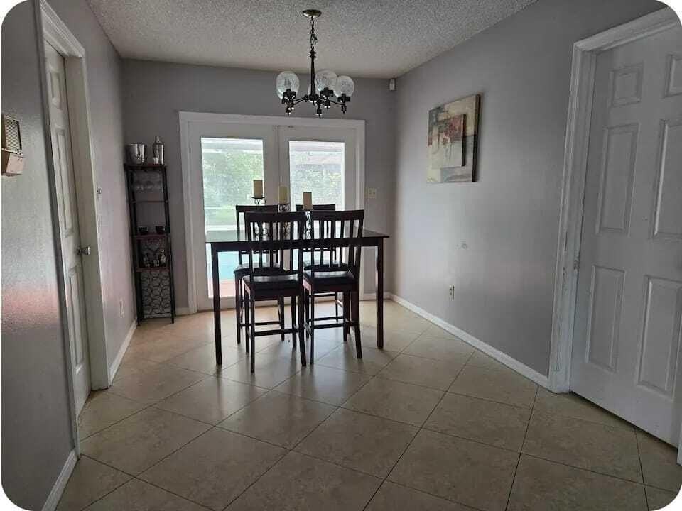 122 Riomar Dr - Photo 6 of 17