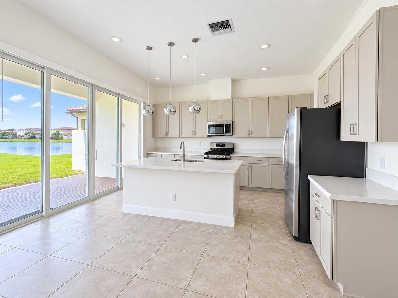 4763 Saddle Ranch Rd - Photo 6 of 25