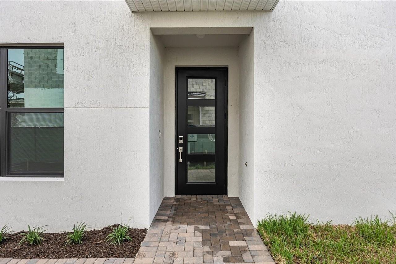 9982 SW TORQUAY Drive - Photo 2 of 29