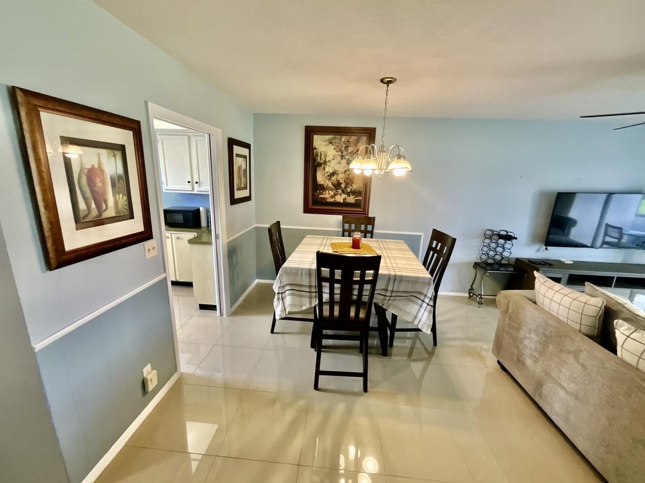 2650 Barkley Dr E #H - Photo 5 of 23