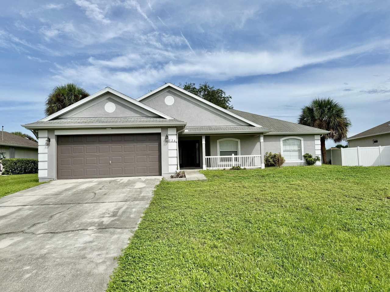 324 Seaside Ter - Photo 2 of 17