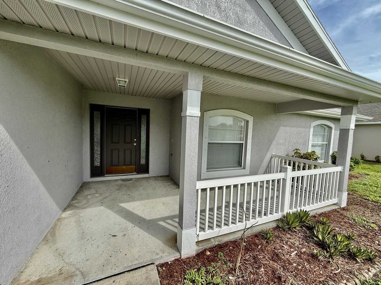 324 Seaside Ter - Photo 3 of 17