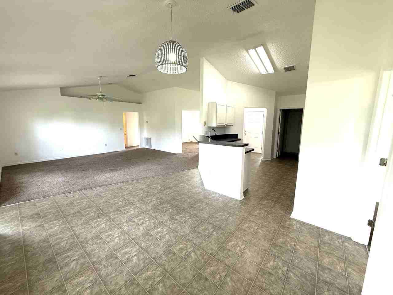 324 Seaside Ter - Photo 6 of 17