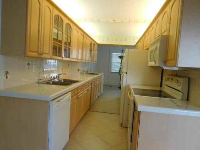 4065 Exeter D #4065 - Photo 3 of 25