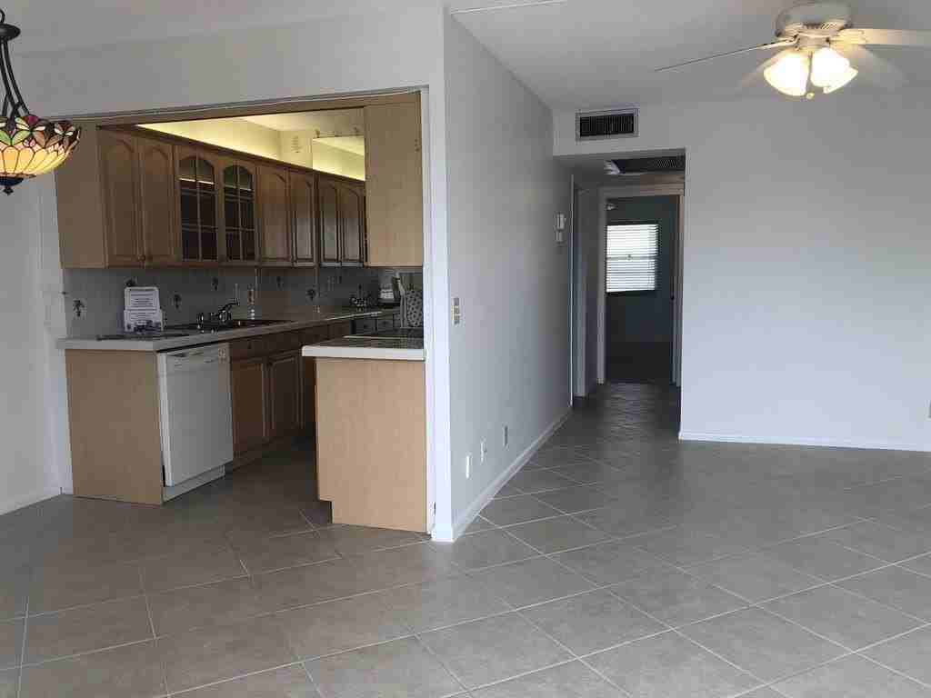4065 Exeter D #4065 - Photo 4 of 25
