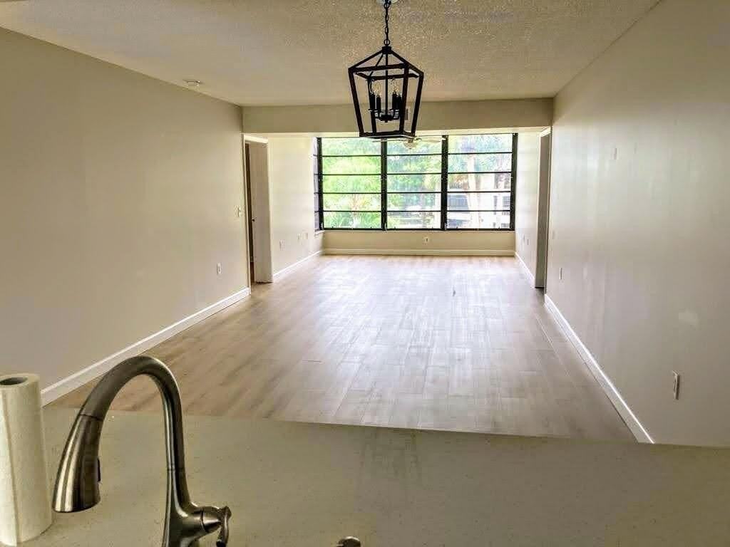 1721 Whitehall Dr #303 - Photo 5 of 15