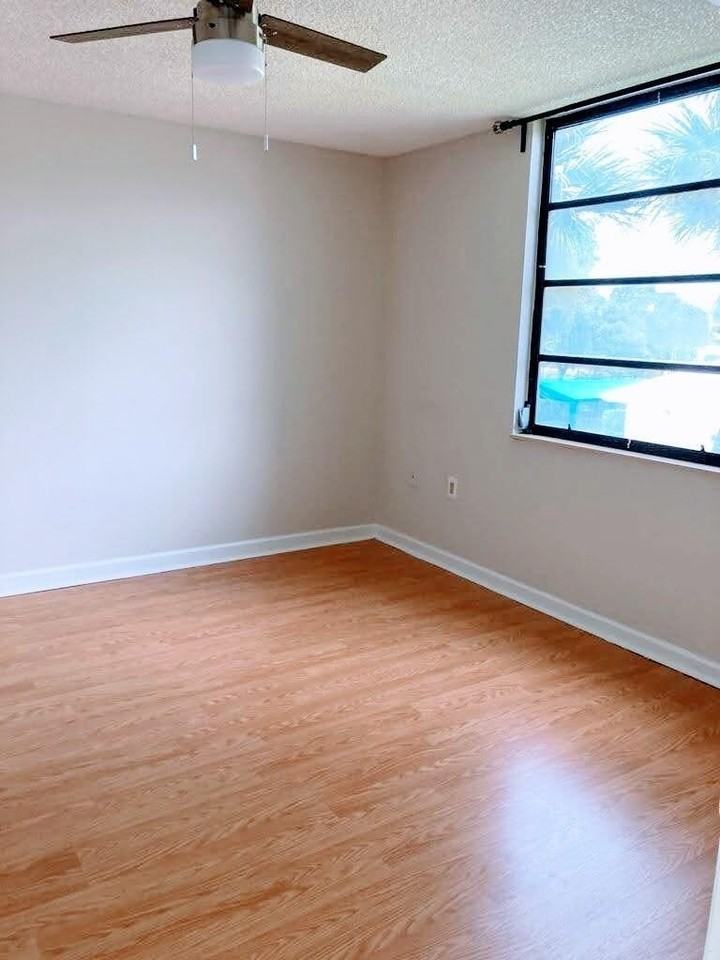 1721 Whitehall Dr #303 - Photo 7 of 15