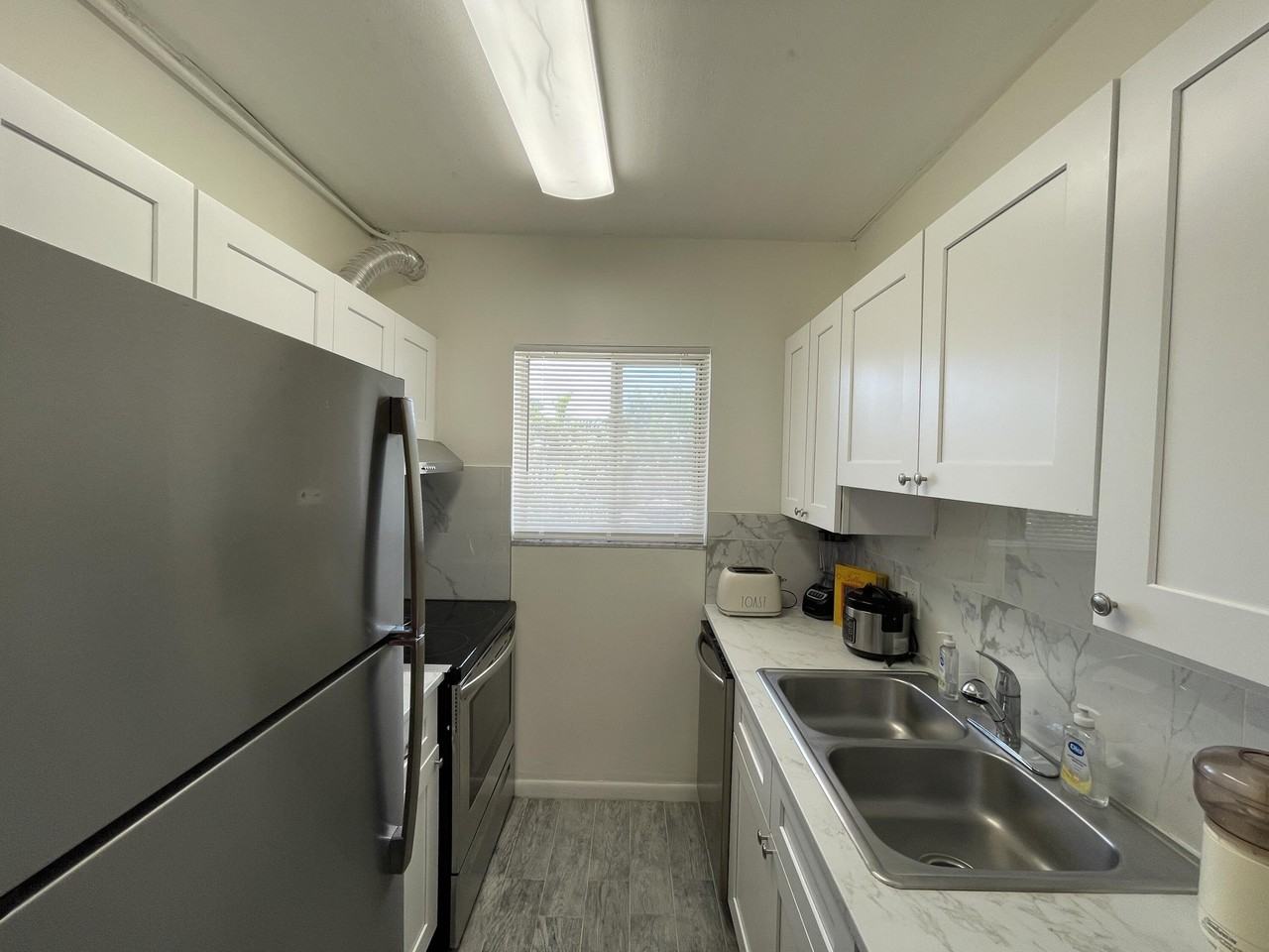 229 Se 1st Ave #204 - Photo 7 of 23