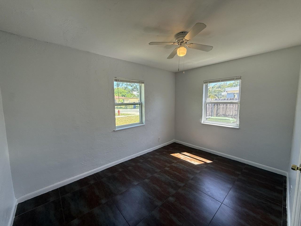 1642 Nw 13th Ct - Photo 2 of 10
