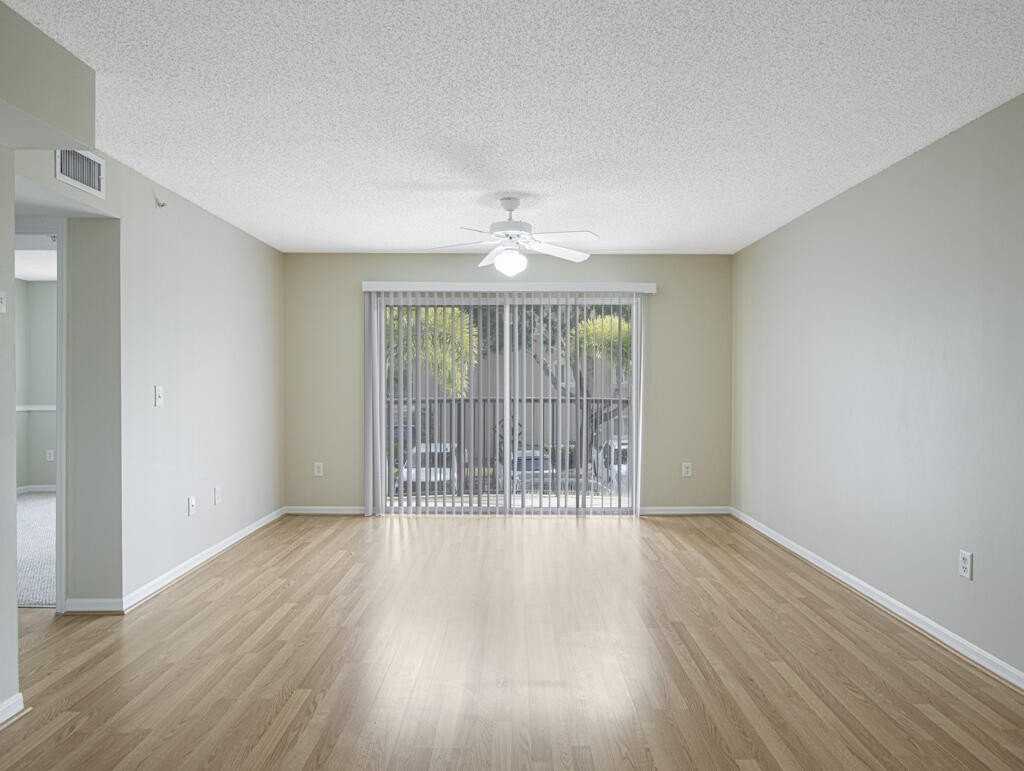 100 Crestwood Ct N #109 - Photo 6 of 21