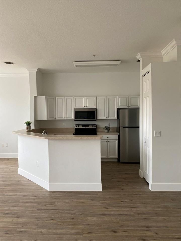 4700 Sw 160th Ave #435 - Photo 7 of 13