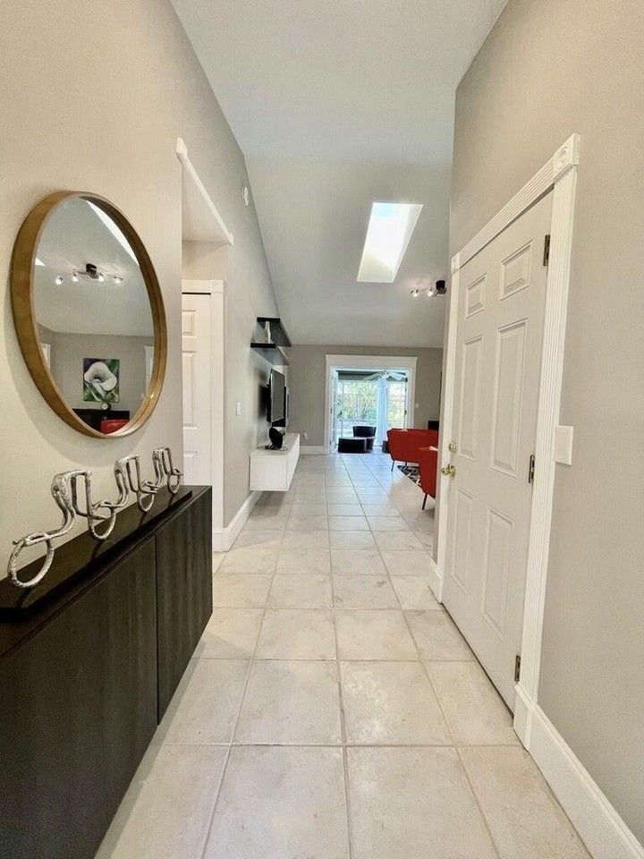 1259 Denlow Ln - Photo 4 of 50
