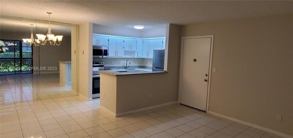 9706 S Belfort Cir #111 - Photo 5 of 24