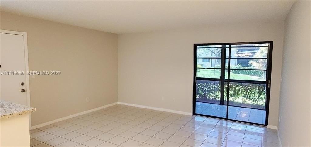 9706 S Belfort Cir #111 - Photo 6 of 24