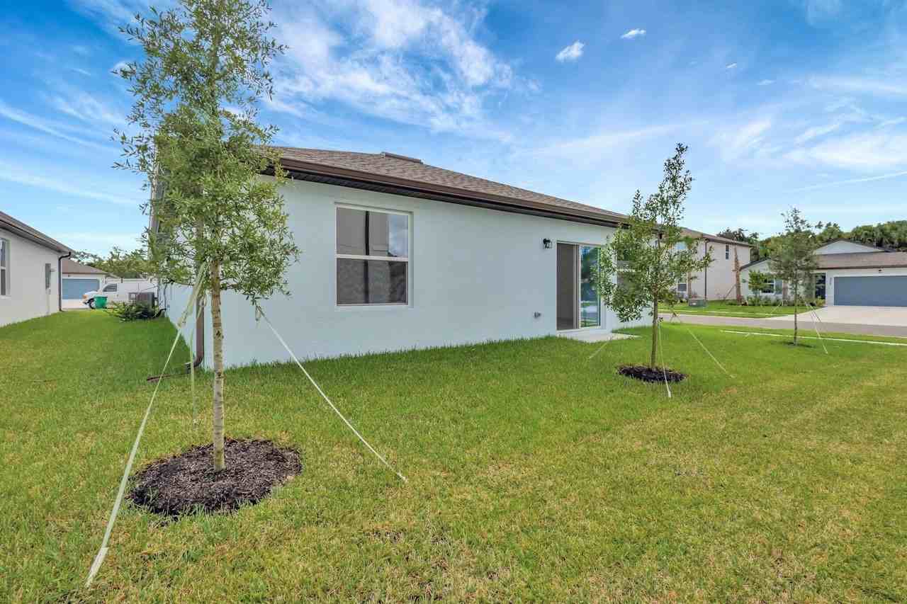 5111 Montecristo Ter - Photo 2 of 43