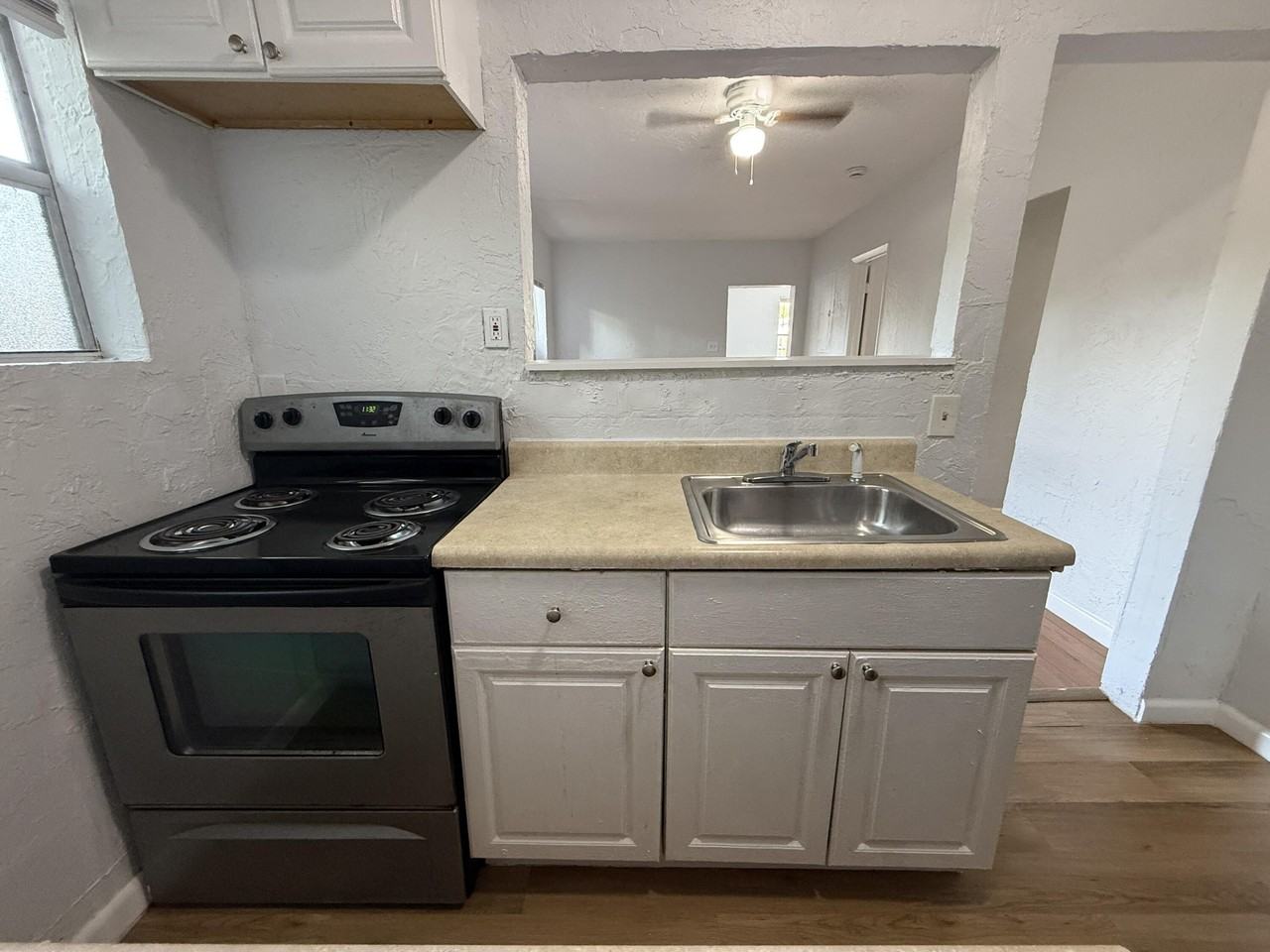 532 Nw 13th Ave #1 - Photo 2 of 15