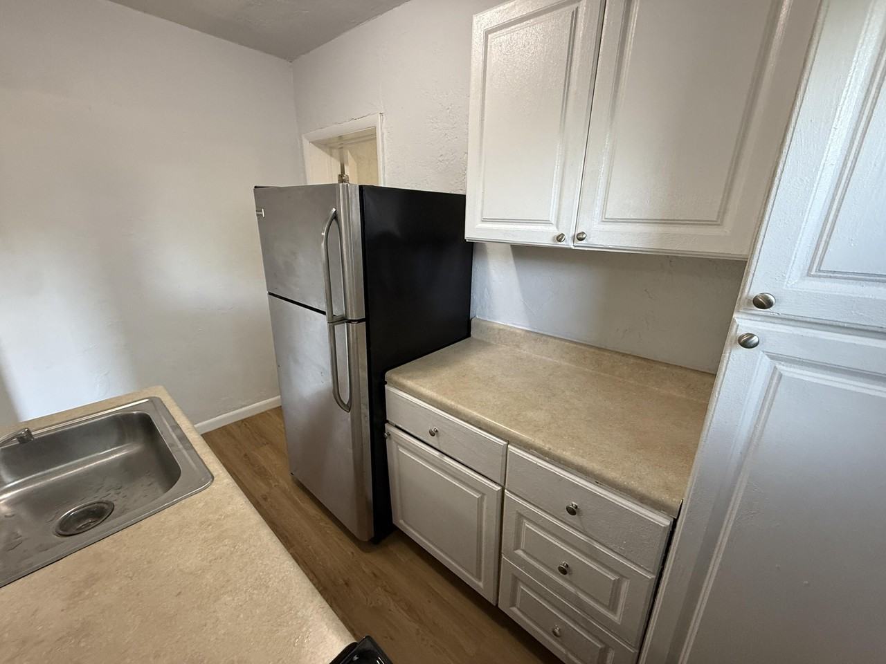 532 Nw 13th Ave #1 - Photo 3 of 15