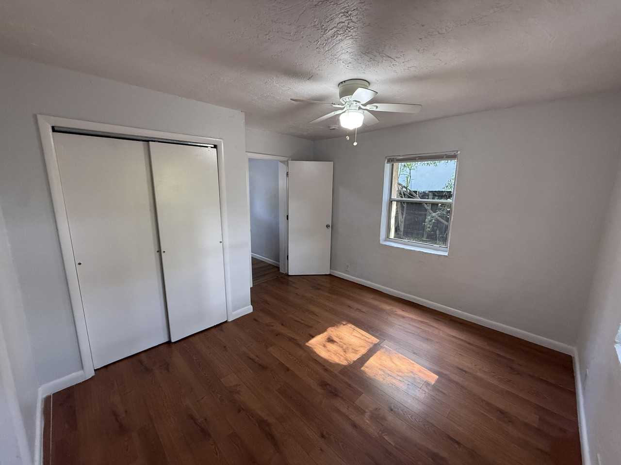 532 Nw 13th Ave #1 - Photo 5 of 15