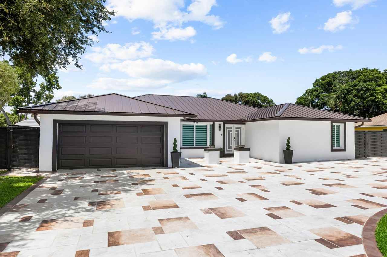 1821 Carissa Rd - Photo 2 of 50