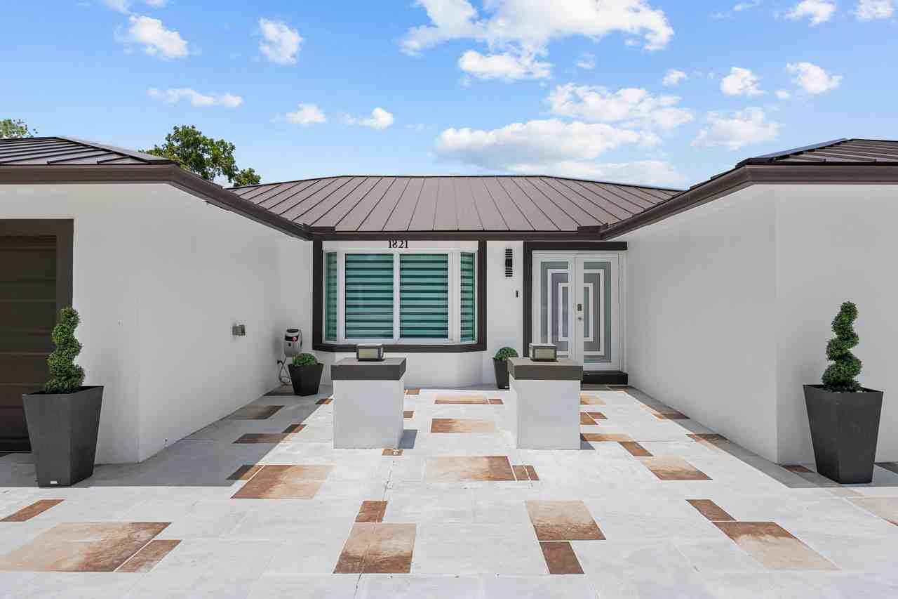 1821 Carissa Rd - Photo 4 of 50