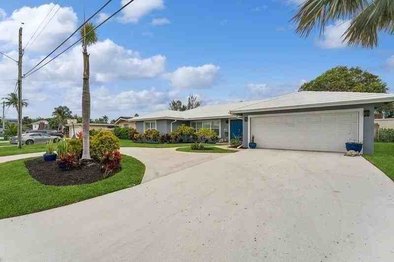 13 Little Harbor Way - Photo 2 of 32
