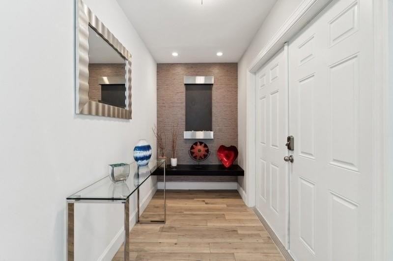 13 Little Harbor Way - Photo 3 of 32