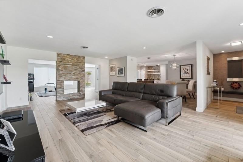 13 Little Harbor Way - Photo 5 of 32