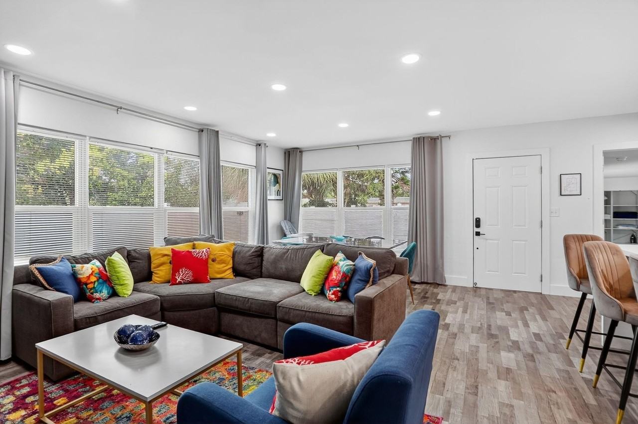 108 Se 11th Ave - Photo 6 of 50