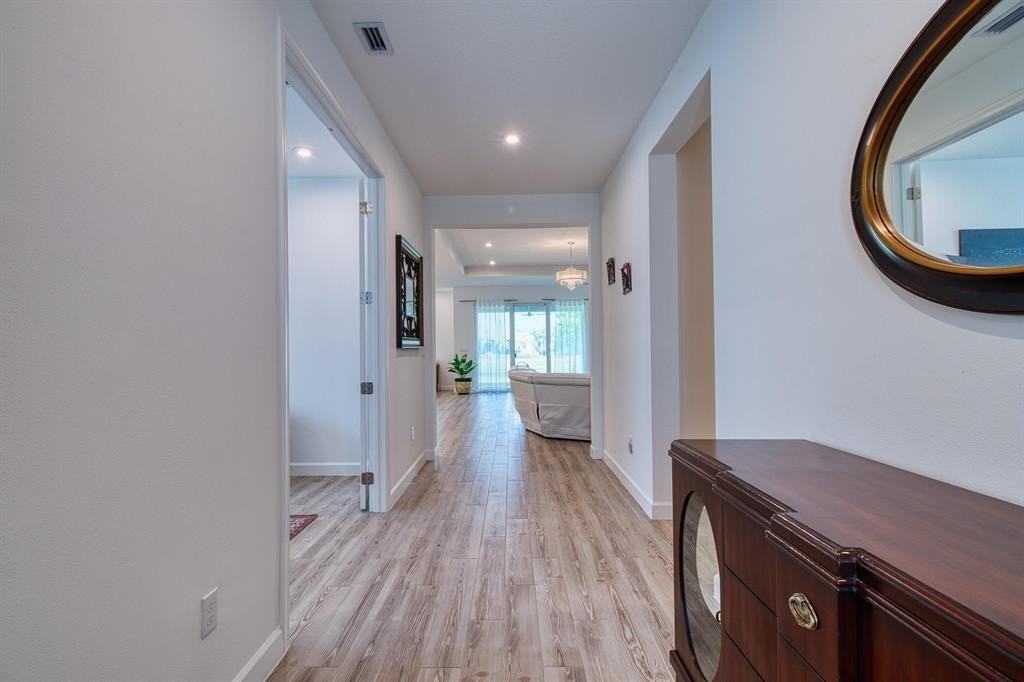 10407 Sw Aquila Way - Photo 4 of 50