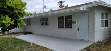 featured image of 651 Ne 46th Ct
