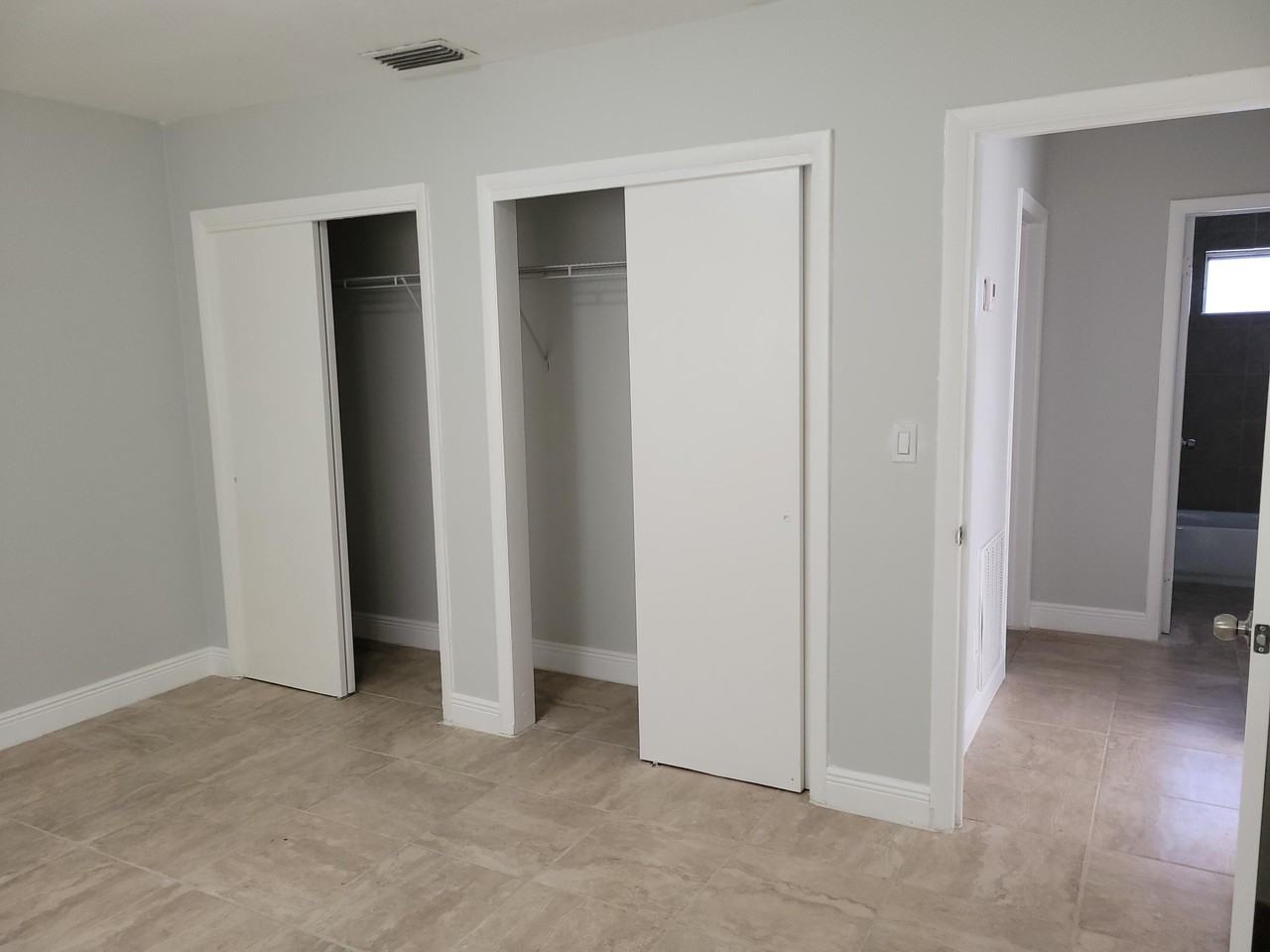 651 Ne 46th Ct - Photo 6 of 7