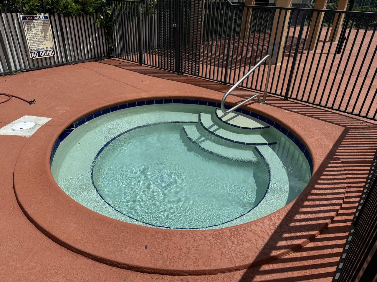 5821 Riverside Dr #203B - Photo 4 of 14