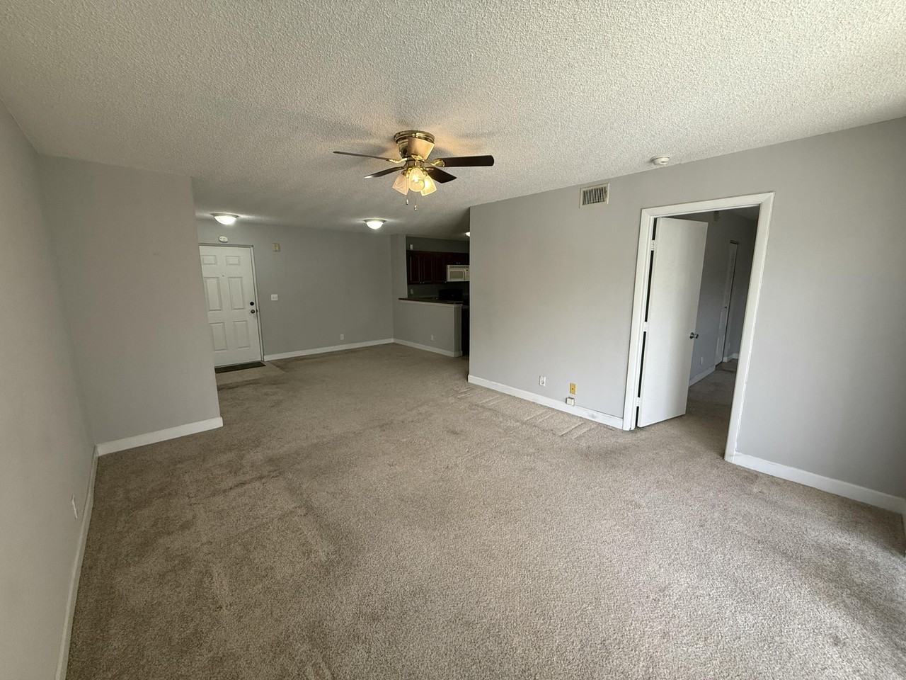 5821 Riverside Dr #203B - Photo 6 of 14