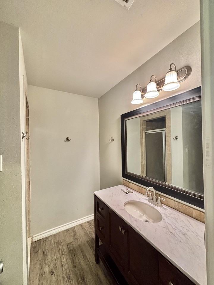 2205 Johnson Ave - Photo 7 of 11