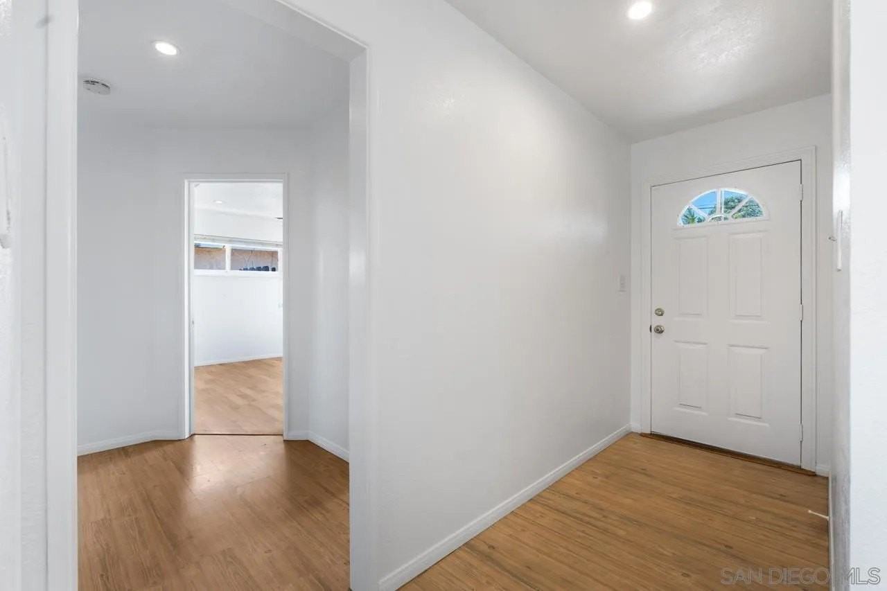 4581 Chinook Ct - Photo 5 of 50