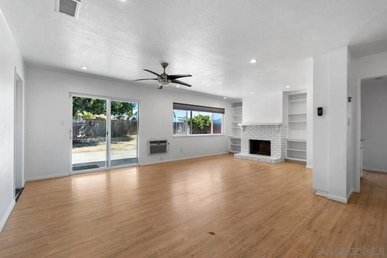 4581 Chinook Ct - Photo 7 of 50