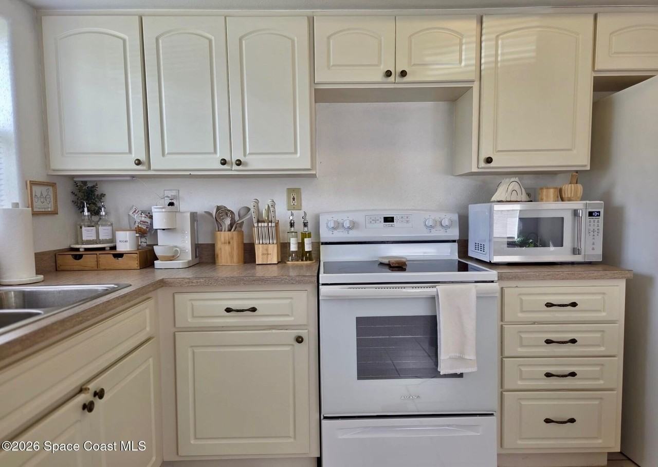 1403 S Miramar Ave #B - Photo 2 of 22