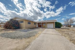 612 Valley Dr - Photo 1 of 1