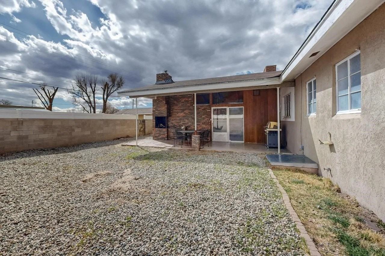 612 Valley Dr - Photo 7 of 13