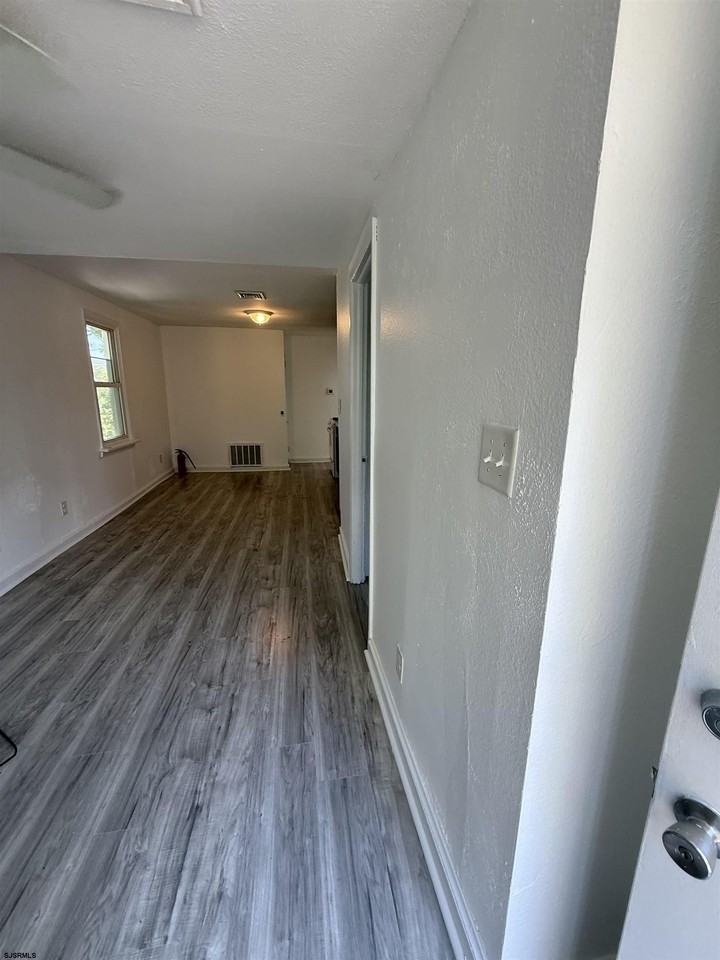 129 Shadeland Ave - Photo 5 of 27