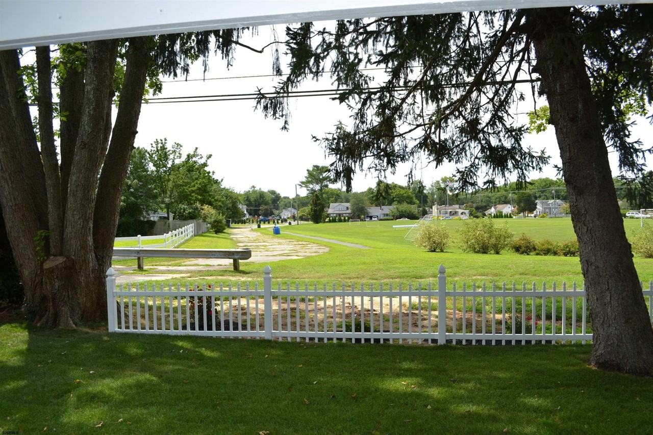 406 Edna Ave - Photo 3 of 36