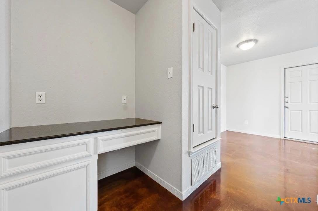 3749 W Amity Rd #B - Photo 6 of 14