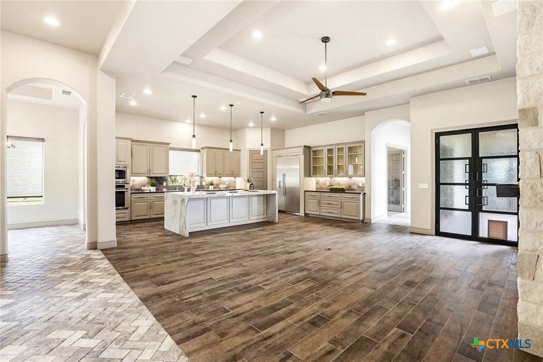 2447 Wallaby Cir - Photo 4 of 33