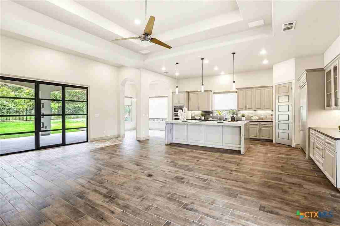 2447 Wallaby Cir - Photo 5 of 33